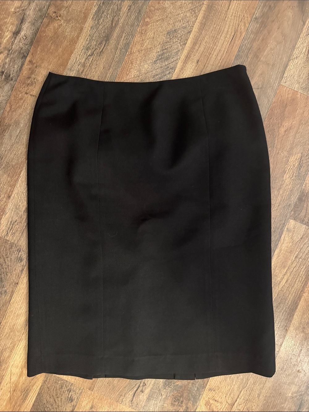Le Suit Black Women's Pencil Skirt - Classic Tailored Fit